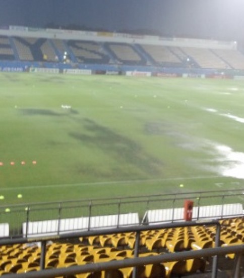 大雨の中・・・。